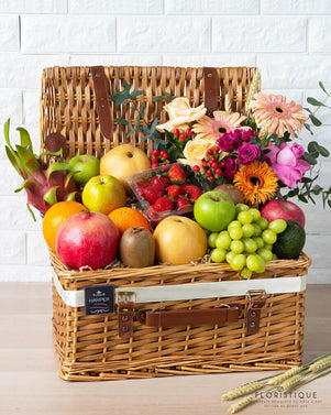 Naturie FHP: Fruit Basket Containing Fuji Apple, Orange, Kiwi, Green Apple, Nam Shui Pear, Pomegranate, Dragon Fruits, Forelle Pear, Strawberry, Avocado, And Green Grape