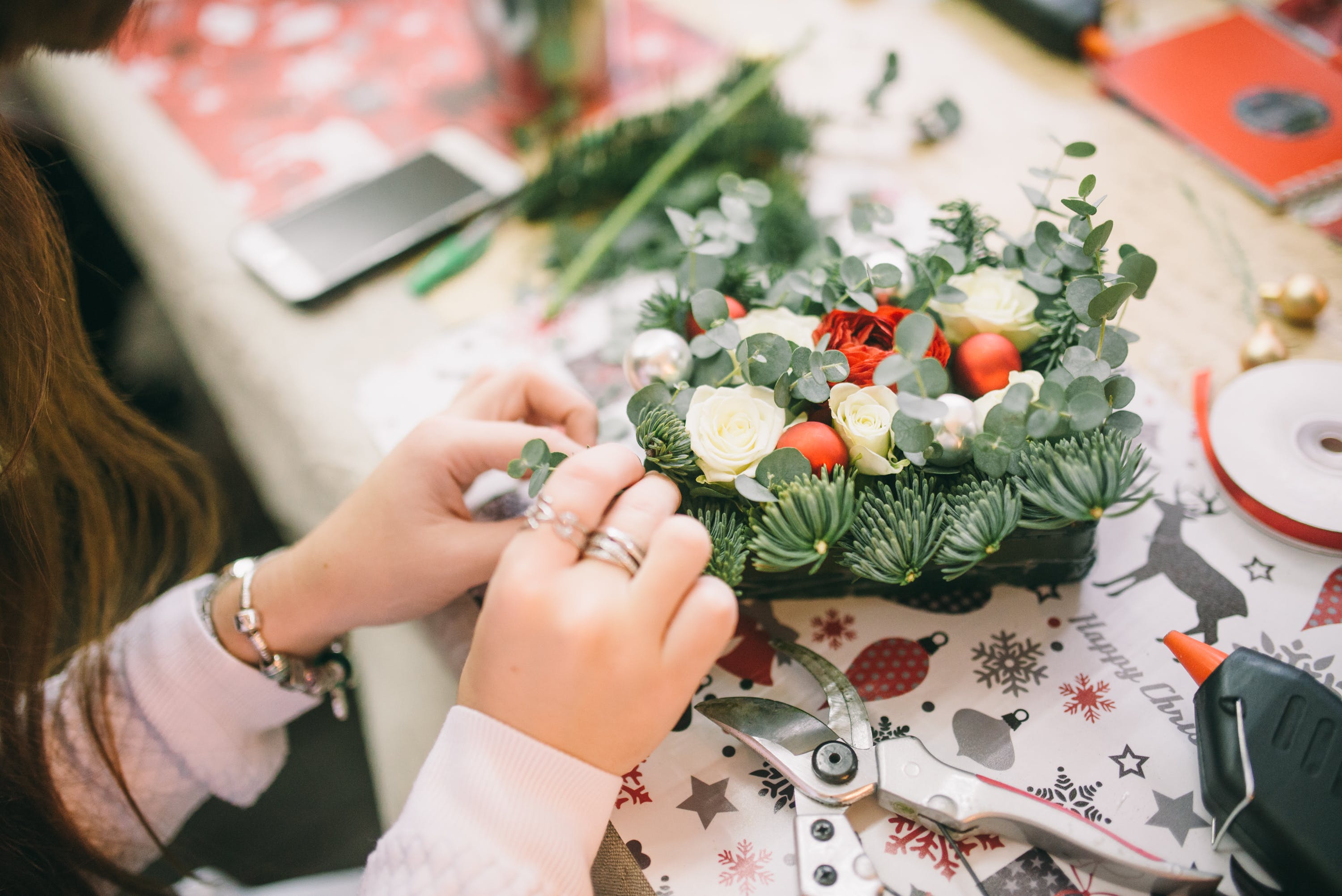 Adding Festive Cheer with Christmas Flowers For Home Decor