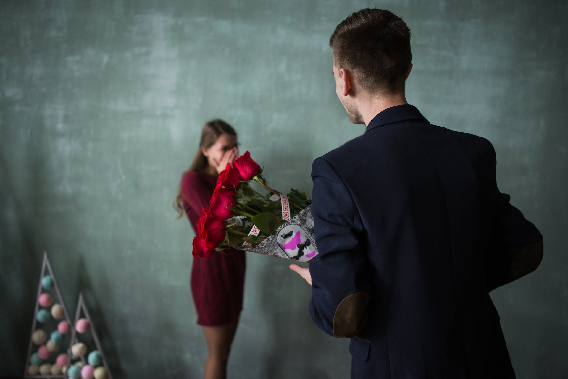 7 Captivating Ideas for Using Flowers for Wedding Proposals