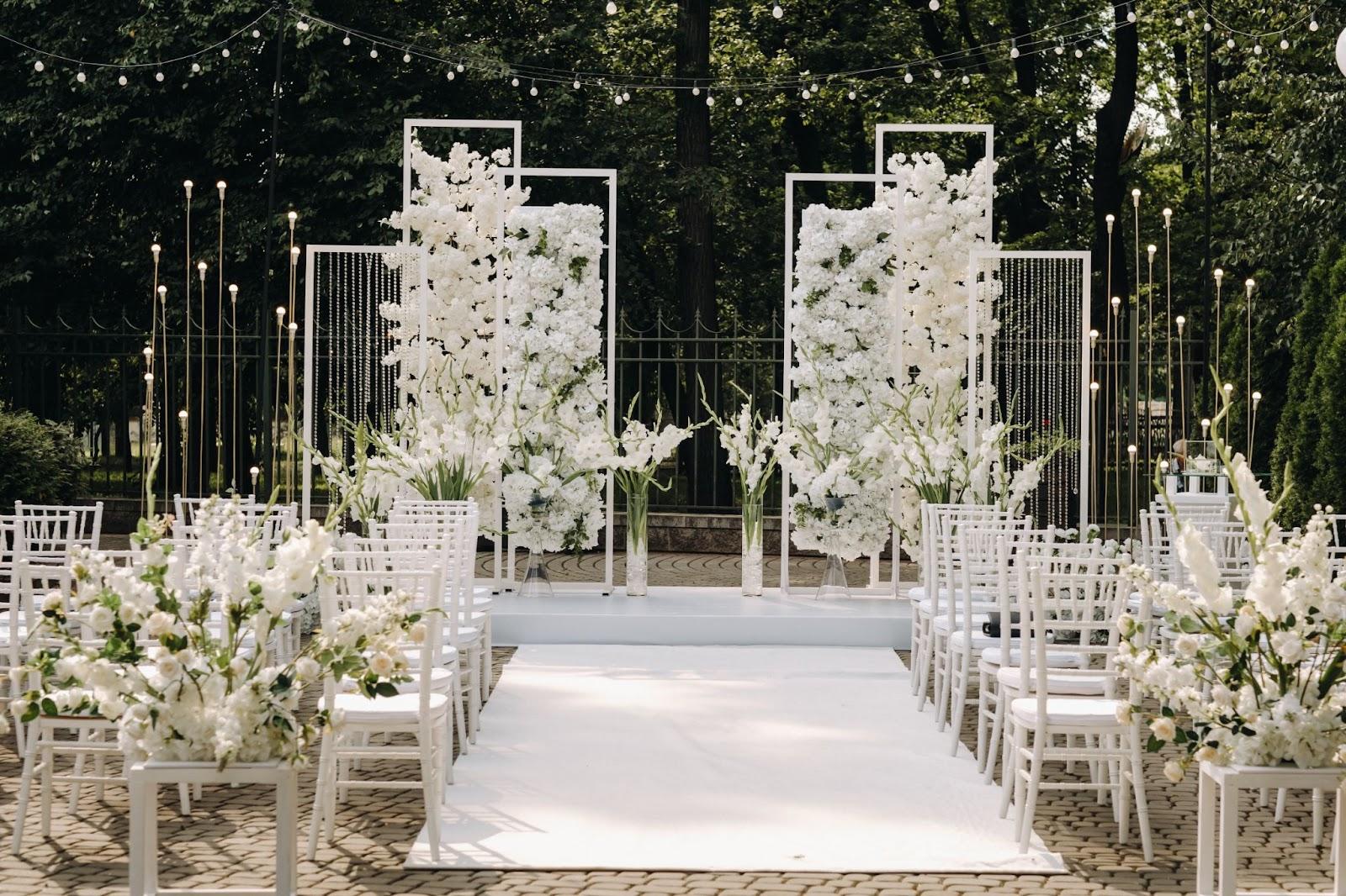 Floral Decor for Intimate and Small Weddings